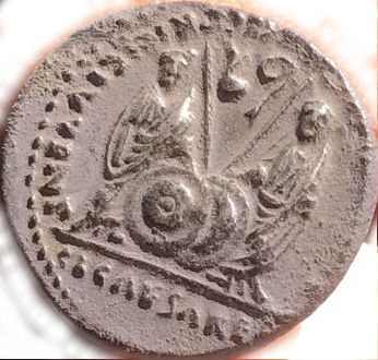 Denarius-Augustus-Caio-Lucius